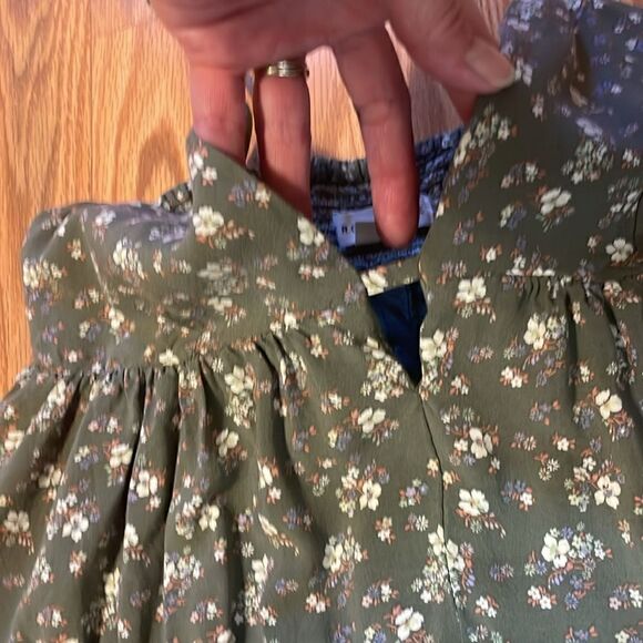 Aeropostale Sundress, sage green calico, tiers, ruffles, Small - Picture 5 of 8